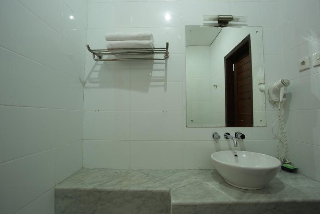 فندق Reddoorz @ Pantai Cemara Sanur المظهر الخارجي الصورة